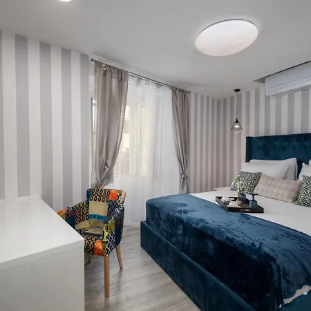 & Forever 2 Апартаменты *